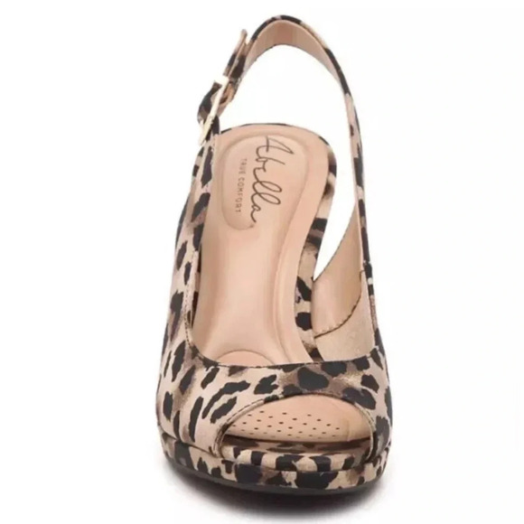 Abella Vivica Animal Print women’s Platform Sandals - Picture 9 of 12